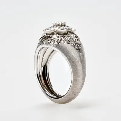 Anello Fiore con Brillanti