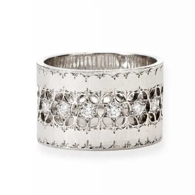 Leaf Filigree and Diamonds Eternelle