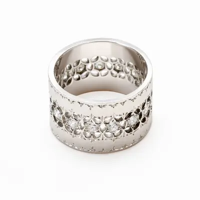 Leaf Filigree and Diamonds Eternelle